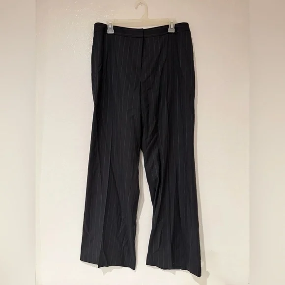 Lafayette 148 Women's Charcoal Pinstripe 100% Wool Blazer and Pants Set size 16 - Picture 4 of 10